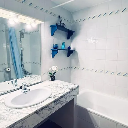 Xaloc Apartment Roses